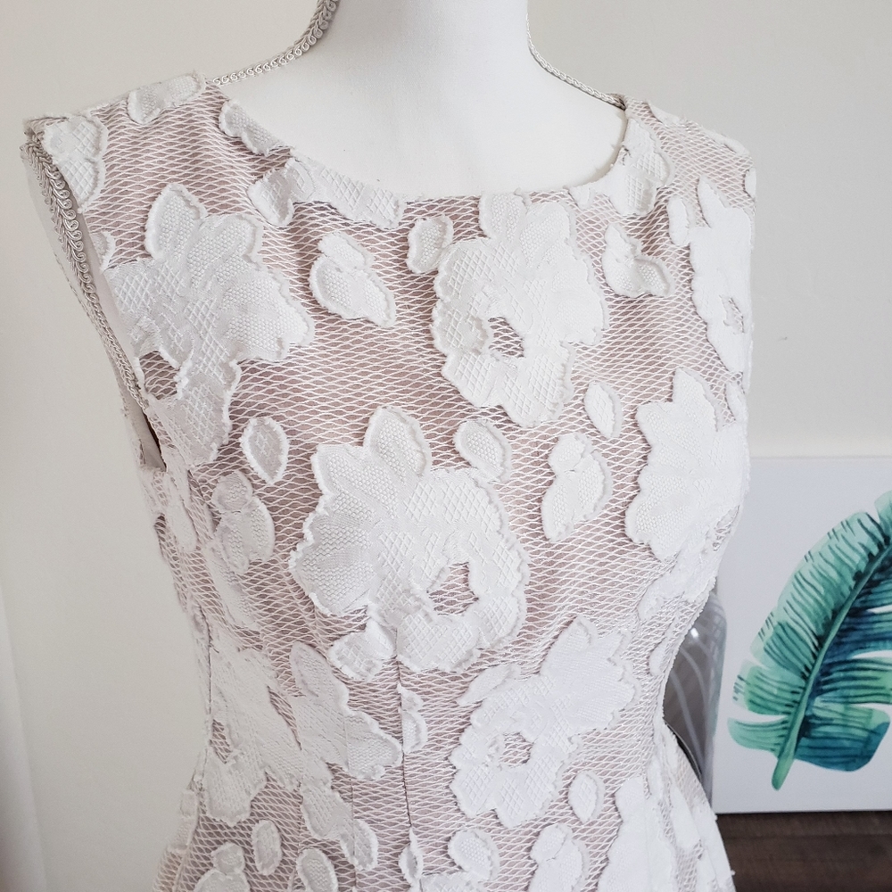 NWOT Vince Camuto Lace Floral Appliqu White A-Line Mini Dress SZ 6 Petite - Picture 3 of 11